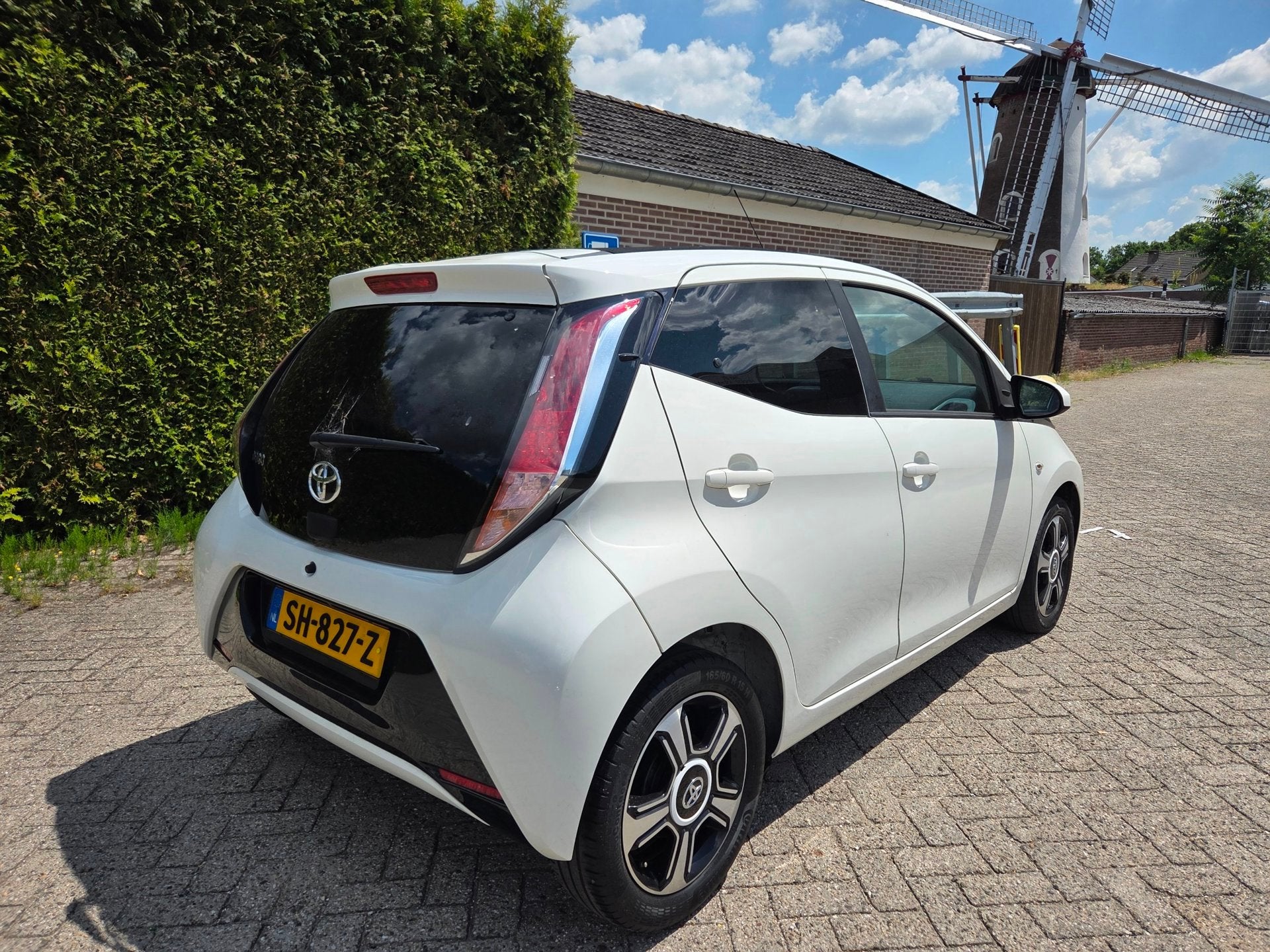 Toyota Aygo 1.0 VVT-i x-pose Automaat | Climate controle | C, Gebruikt, Euro 6, 4 stoelen, Leder en Stof
