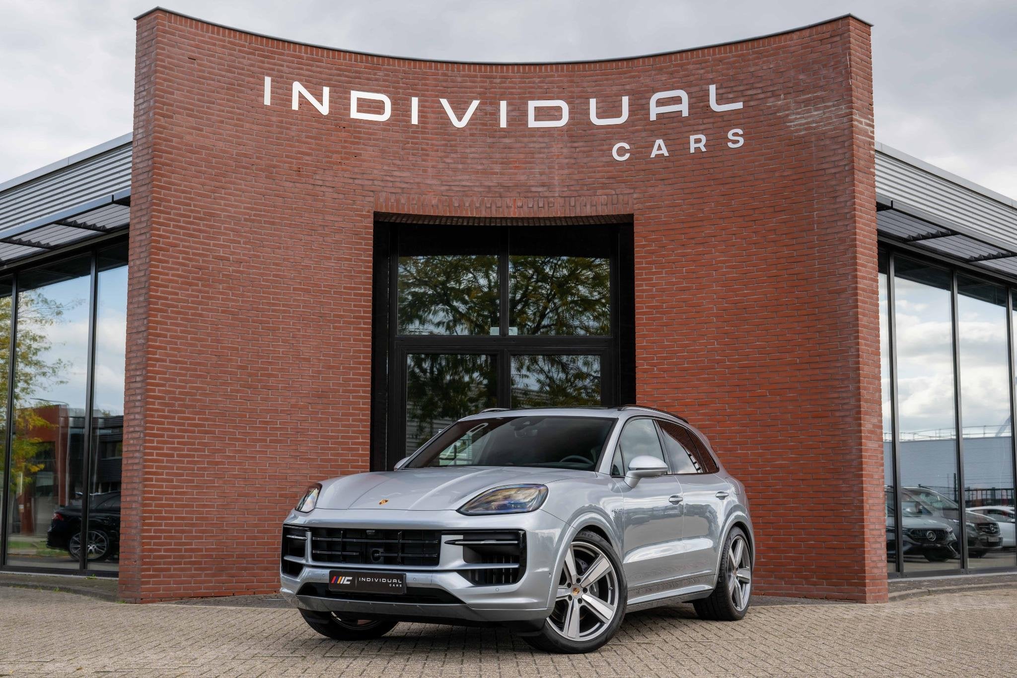 Porsche Cayenne 3.0 E-Hybrid SportDesign 4-Wielsturing InnoD, Auto's, Automaat, 2995 cc, 26 kWh, Hybride Elektrisch/Benzine