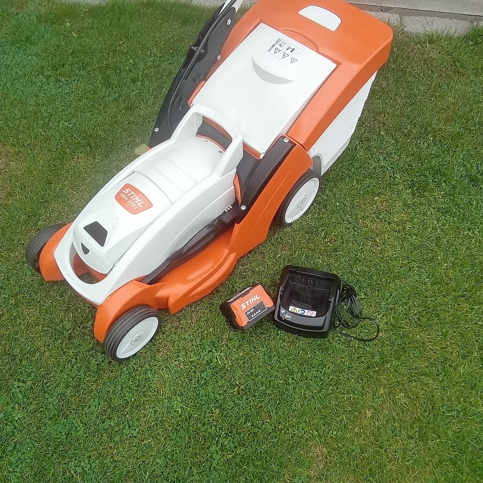 STIHL RMA 339 C ACCU GRASMAAIER, Ophalen, Cirkelmaaier, Stihl, Gebruikt