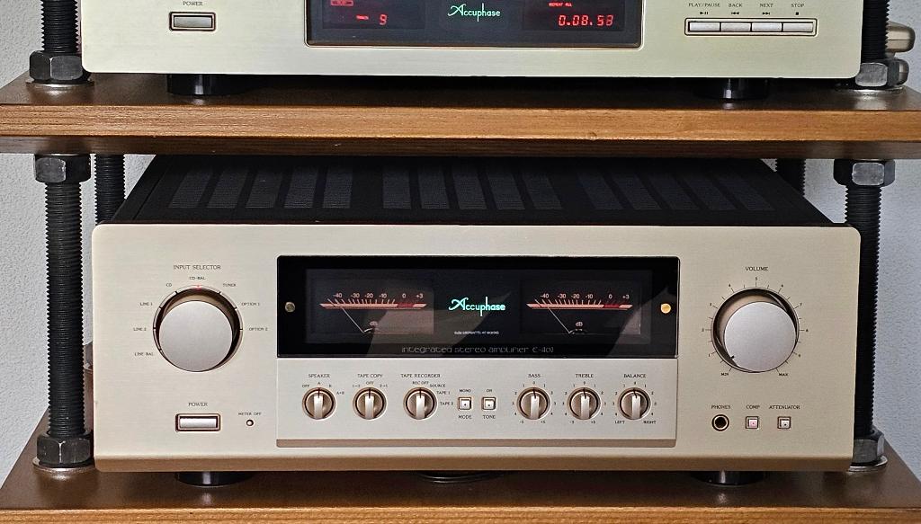 Accuphase E407 E 407 in nieuwstaat, Overige merken, Ophalen of Verzenden, Zo goed als nieuw, 120 watt of meer