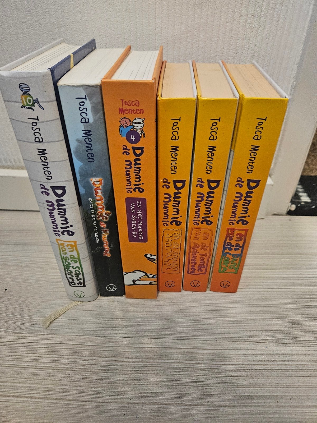 Dummie de Mummie boekenreeks - Tosca Menten, Ophalen of Verzenden, Zo goed als nieuw, Tosca Menten, Fictie