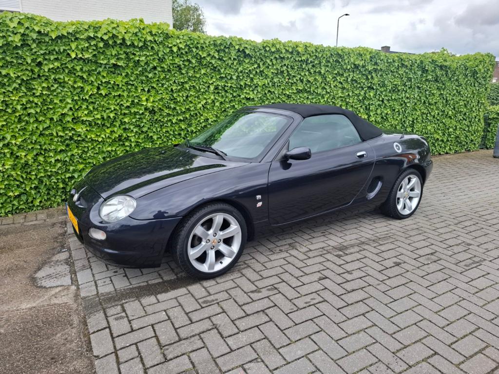 MG F 1.8 I 2001 Zwart APK 25-5-2027!!!, 13 km/l, Achterwielaandrijving, 40 €/maand, 4 cilinders