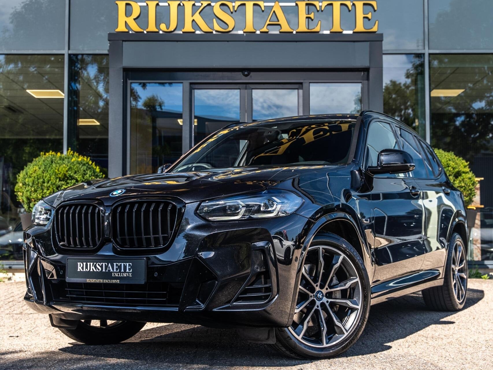 BMW X3 xDrive30e M-SPORT|360° CAMERA|ACC|20''|SFEERV., Auto's, BMW, Automaat, Gebruikt, Zwart, Bedrijf