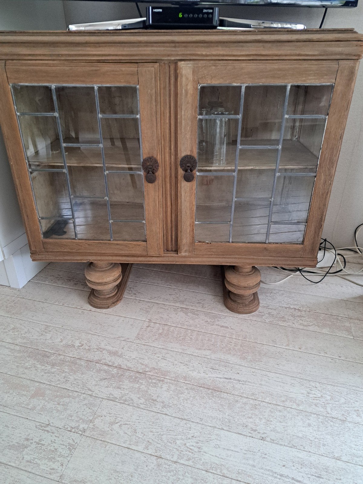 houtkastje met glas in lood, Huis en Inrichting, Ophalen, 50 tot 100 cm, Glas, Minder dan 100 cm