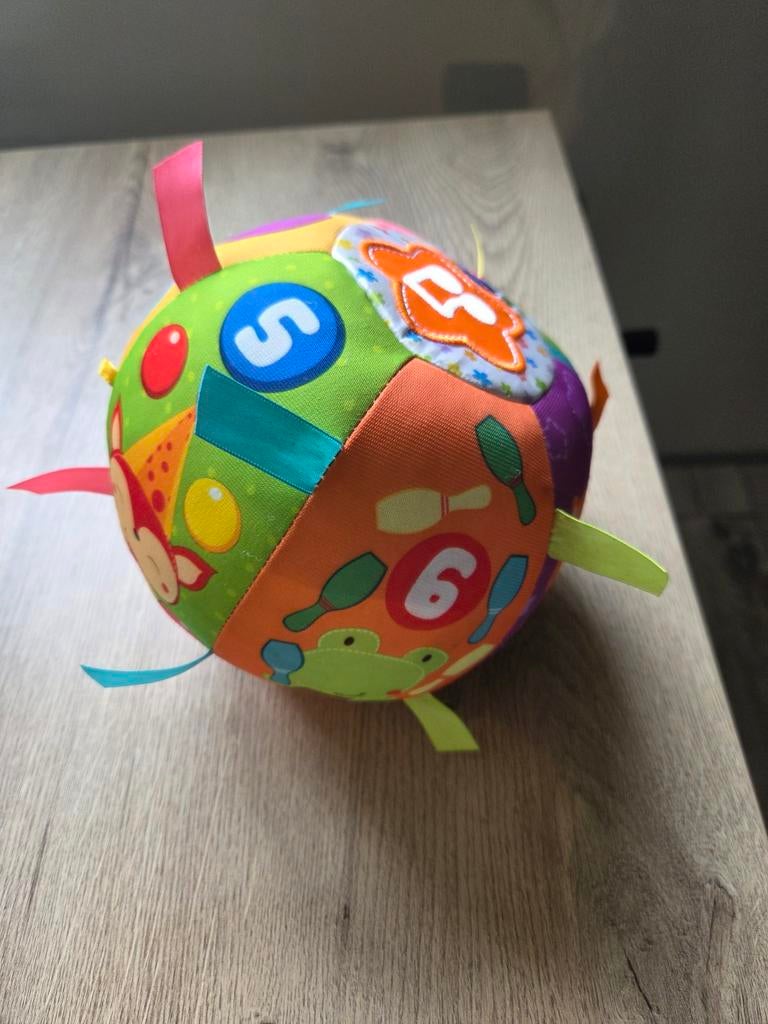 Zachte babybal met labels en cijfers VTech, Kinderen en Baby's, Speelgoed | Babyspeelgoed, Ophalen, Zo goed als nieuw, Overige typen