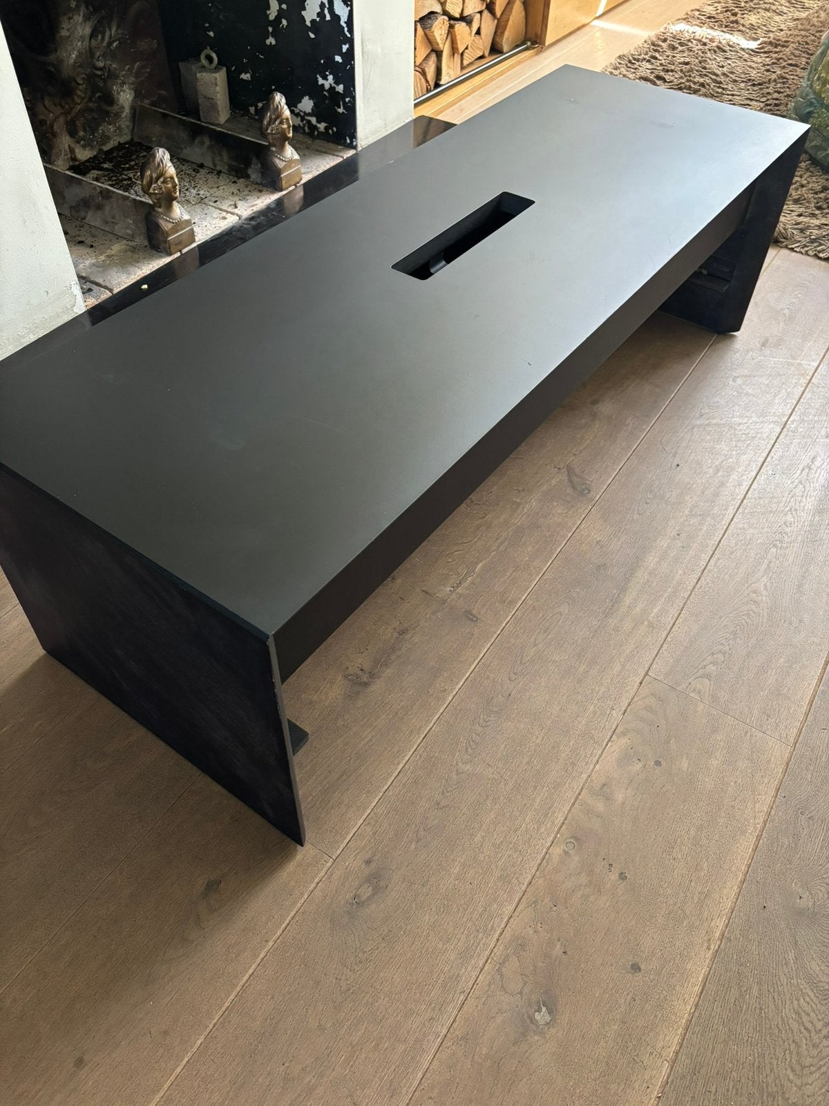 TV meubel van B&O geschikt voor apparatuur van elk merk, Ophalen, 100 tot 150 cm, Zo goed als nieuw, Minder dan 100 cm