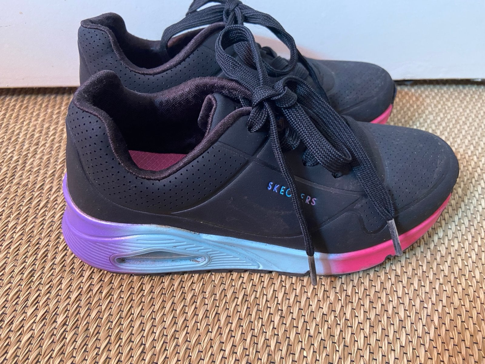 Skechers sportschoenen maat 32, Gebruikt, Meisje, Sportschoenen, Ophalen of Verzenden