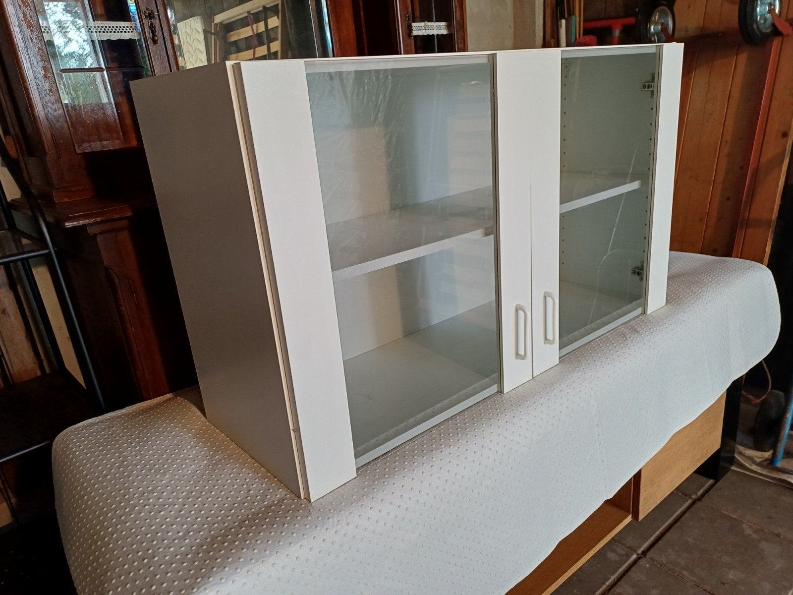 Wit hangkastje met glazen deuren - 100x58x35 cm, Huis en Inrichting, Ophalen, Gebruikt