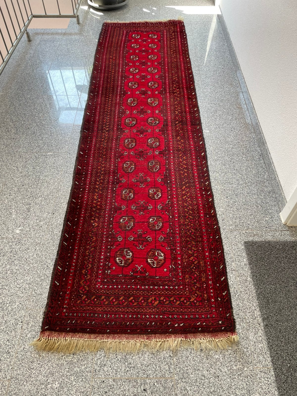 Perzisch Handgeknoopte Loper / 80 x 300 ., Gebruikt, 200 cm of meer, Rood, Overige vormen