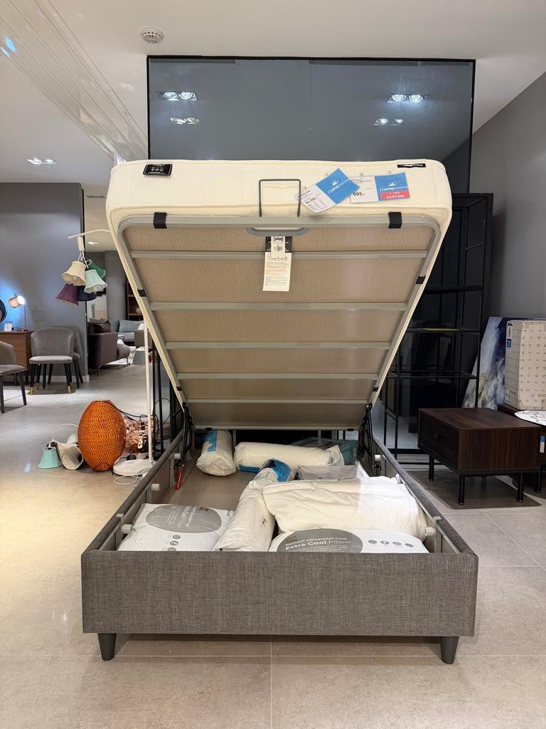 Showroommodel Boxspring 120x200 met orthopedisch matras, Nieuw, Ophalen of Verzenden, Twijfelaar, 120 cm