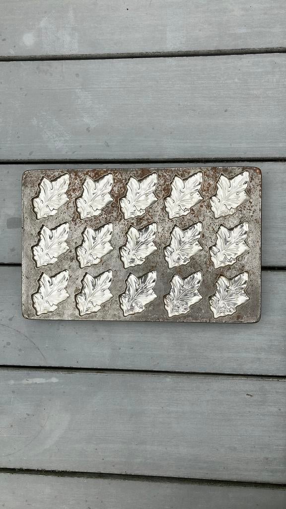 Antieke chocolade mal blaadjes, Maganza., Ophalen of Verzenden