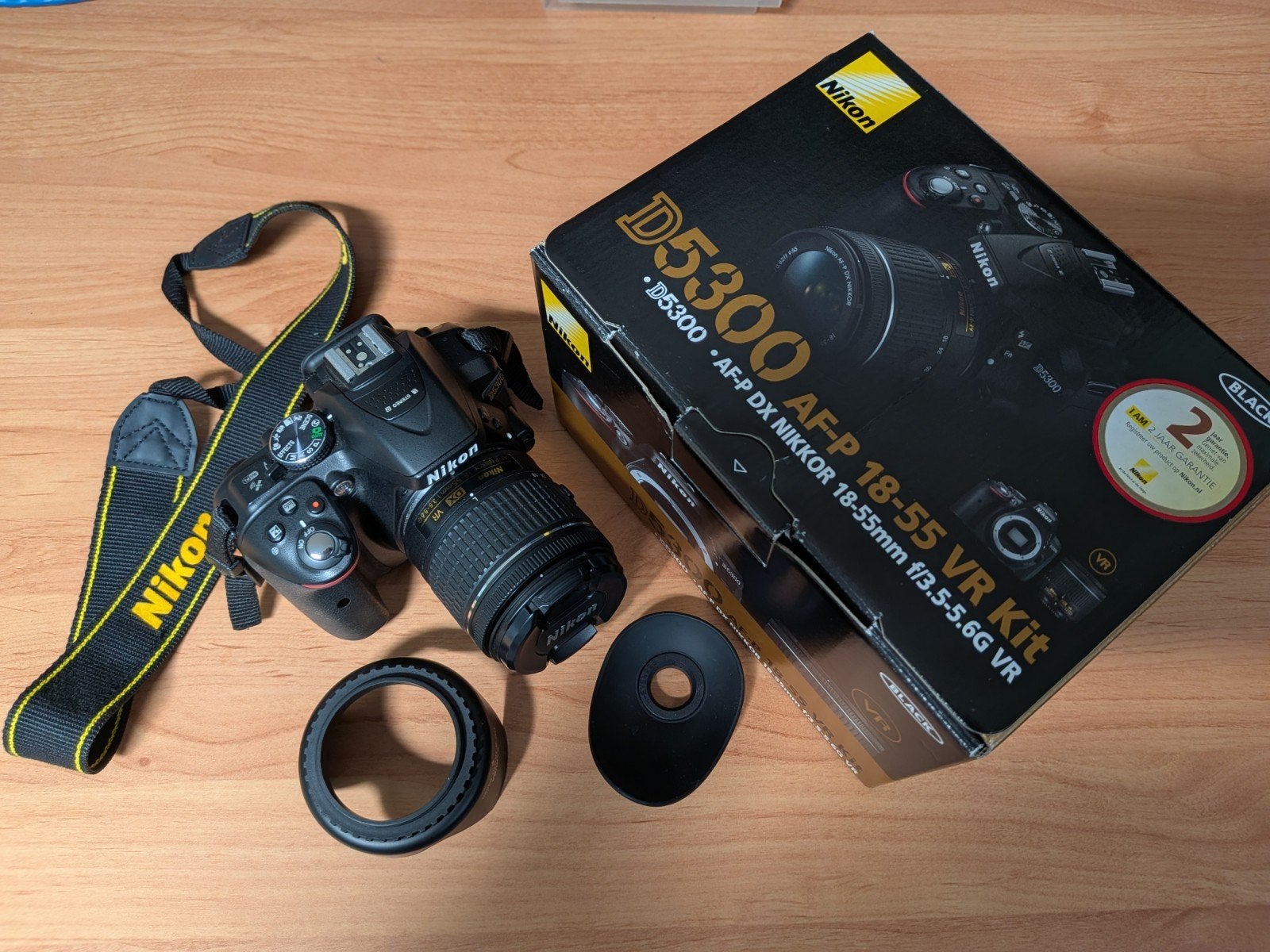 Nikon D5300 camera, 3 lenzen,flitser en 15 accessoires, Spiegelreflex, Ophalen of Verzenden, Zo goed als nieuw, 4 t/m 7 keer