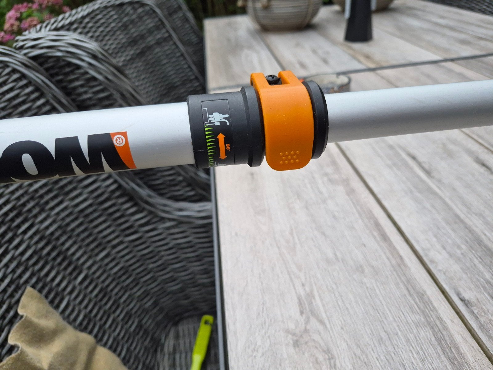 Worx grastrimmer - Elektrisch, 30 cm maaibreedte, Tuin en Terras, Grastrimmers, Ophalen, Accu, Wordt verkocht zonder accu ivm aanschaf kunstgras