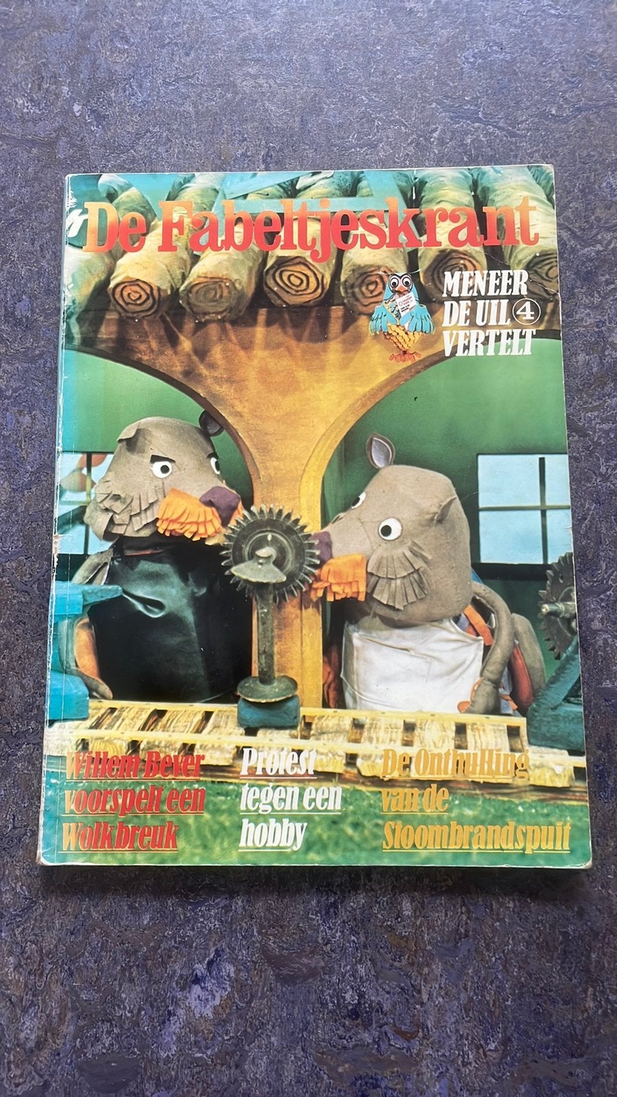 De Fabeltjeskrant deel 4, Boeken, Ophalen of Verzenden, Gelezen