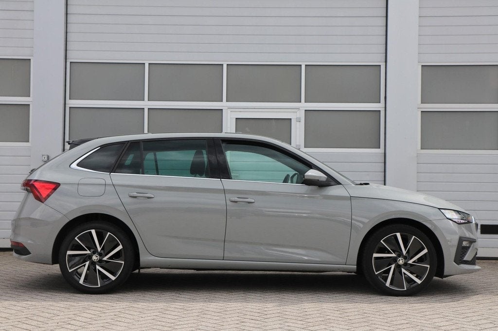 Skoda Scala 1.0 TSI 115pk Business Edition | Panoramadak | 1, Auto's, Skoda, Voorwielaandrijving, 12 maanden, Scala, Euro 6