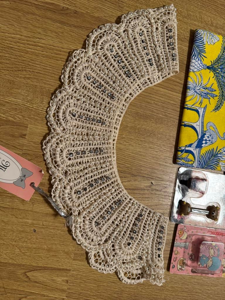 Gehaakte kraag met parels en glittersteentjes, Ophalen of Verzenden, Nieuw