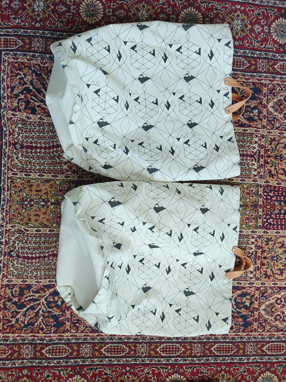 2x IKEA Waszak 60cm hoog - Zwart/Wit Geometrisch Patroon, Huis en Inrichting, Ophalen, Meerkleurig, Zo goed als nieuw, Modern