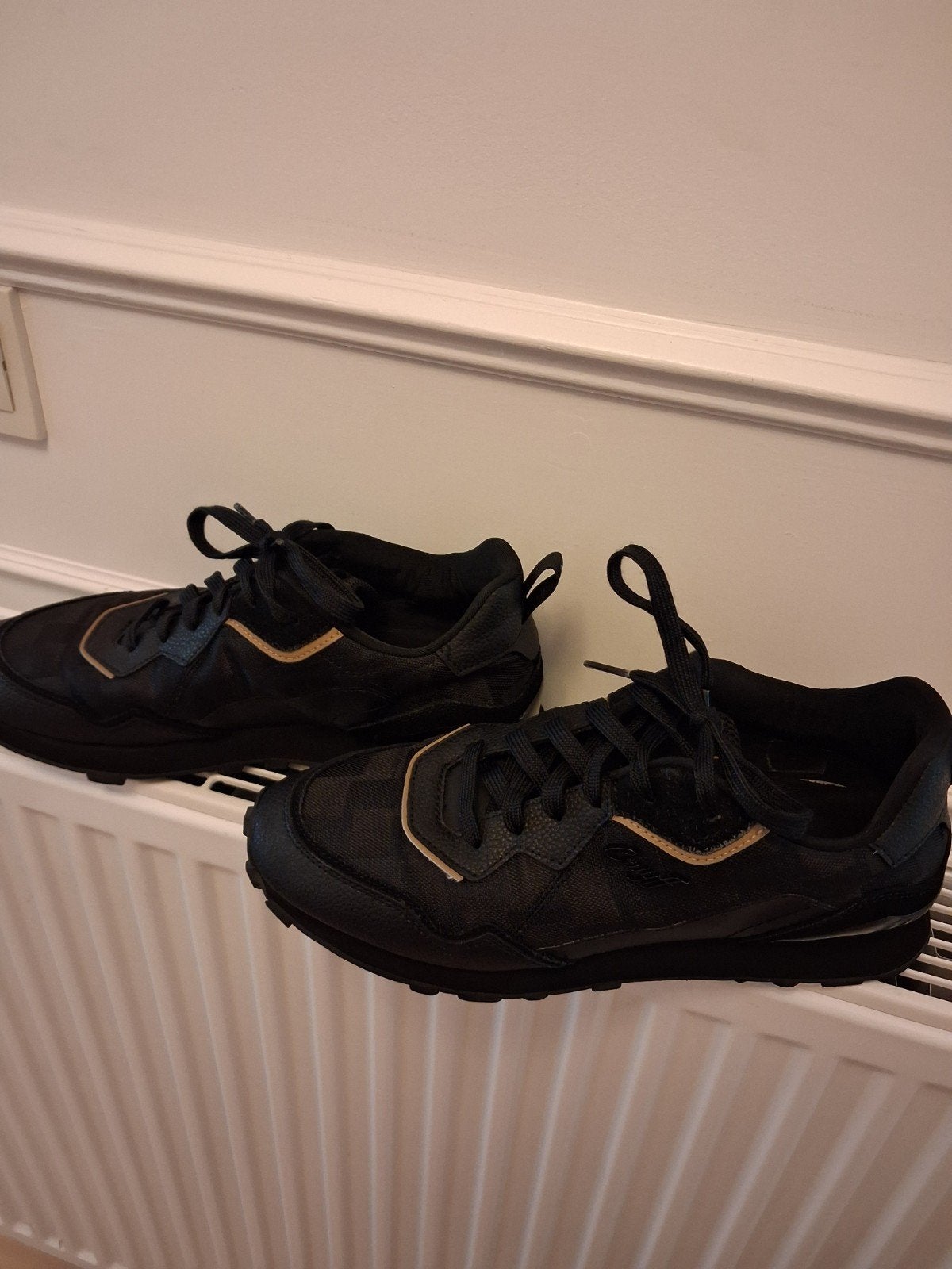 Johan Cruyff Superbia Minimalist Sneakers Zwart /goud, Zwart, Ophalen of Verzenden, Zo goed als nieuw, Johan cruyff