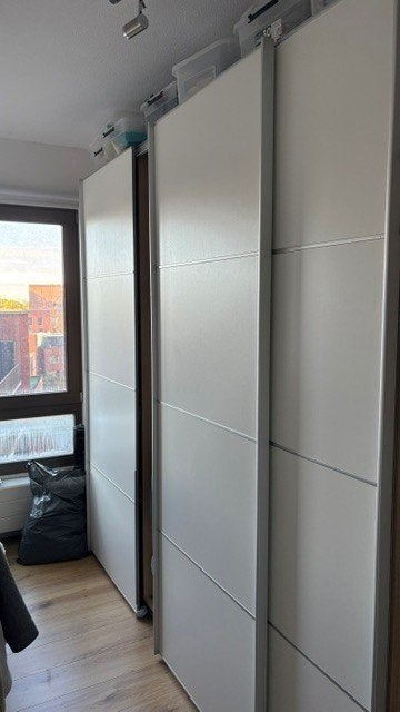 Grote kledingkast met 3 schuifdeuren – 255x235x65 cm, Ophalen, Gebruikt, 200 cm of meer, 200 cm of meer