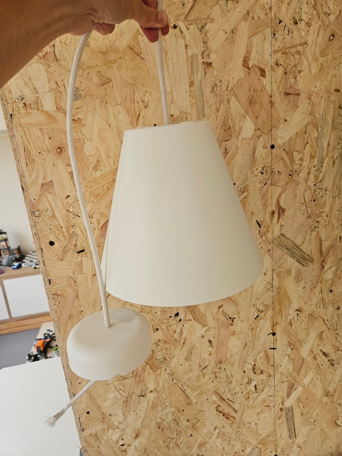 2 HAY witte hanglampen met originele en extra lampenkapjes, Ophalen of Verzenden, Zo goed als nieuw, Kunststof