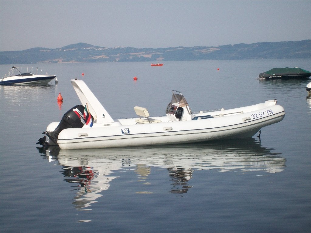 Rubberboot, Watersport en Boten, Rubberboten, Gebruikt, Tiger Marine, Polyester/glasvezel, Afdekzeil, Anker, Brandstoftank, Inclusief motor