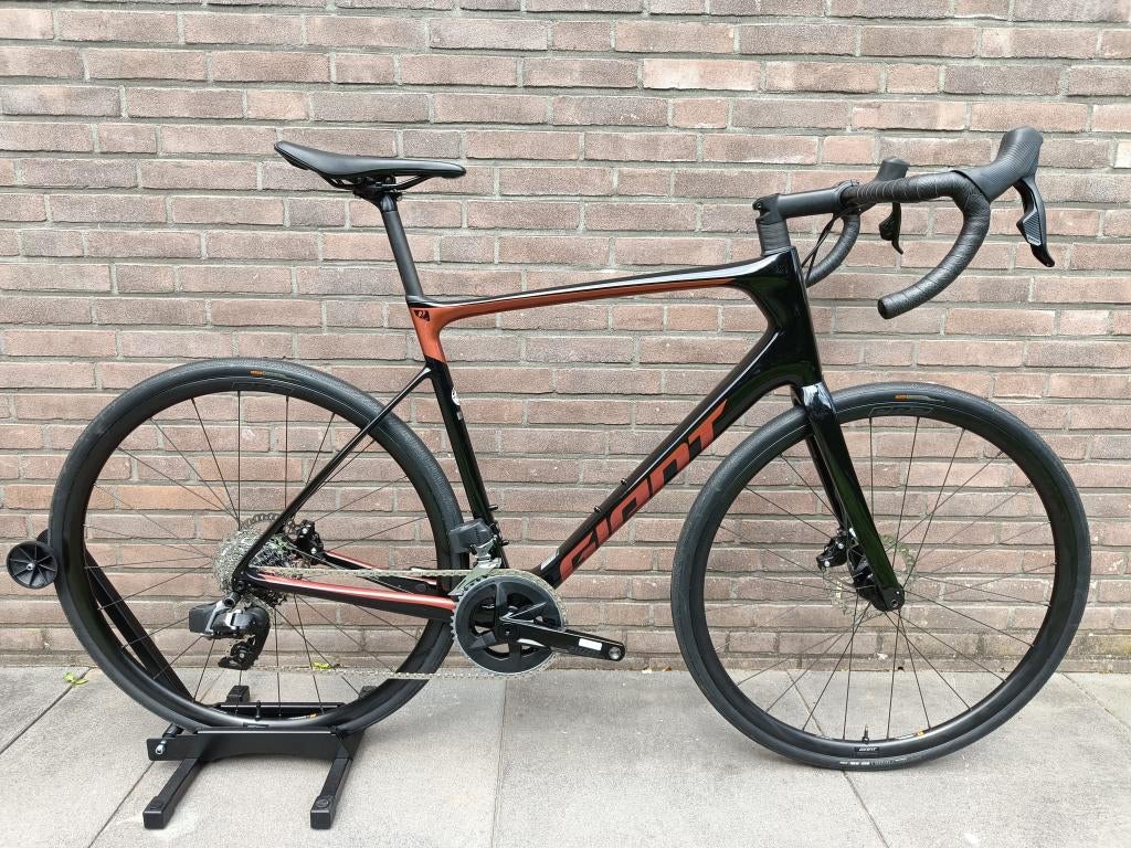 Nieuwe Giant Defy - Elektronisch schakelen - Carbon - Maat L, Ophalen, Carbon, Nieuw, Giant