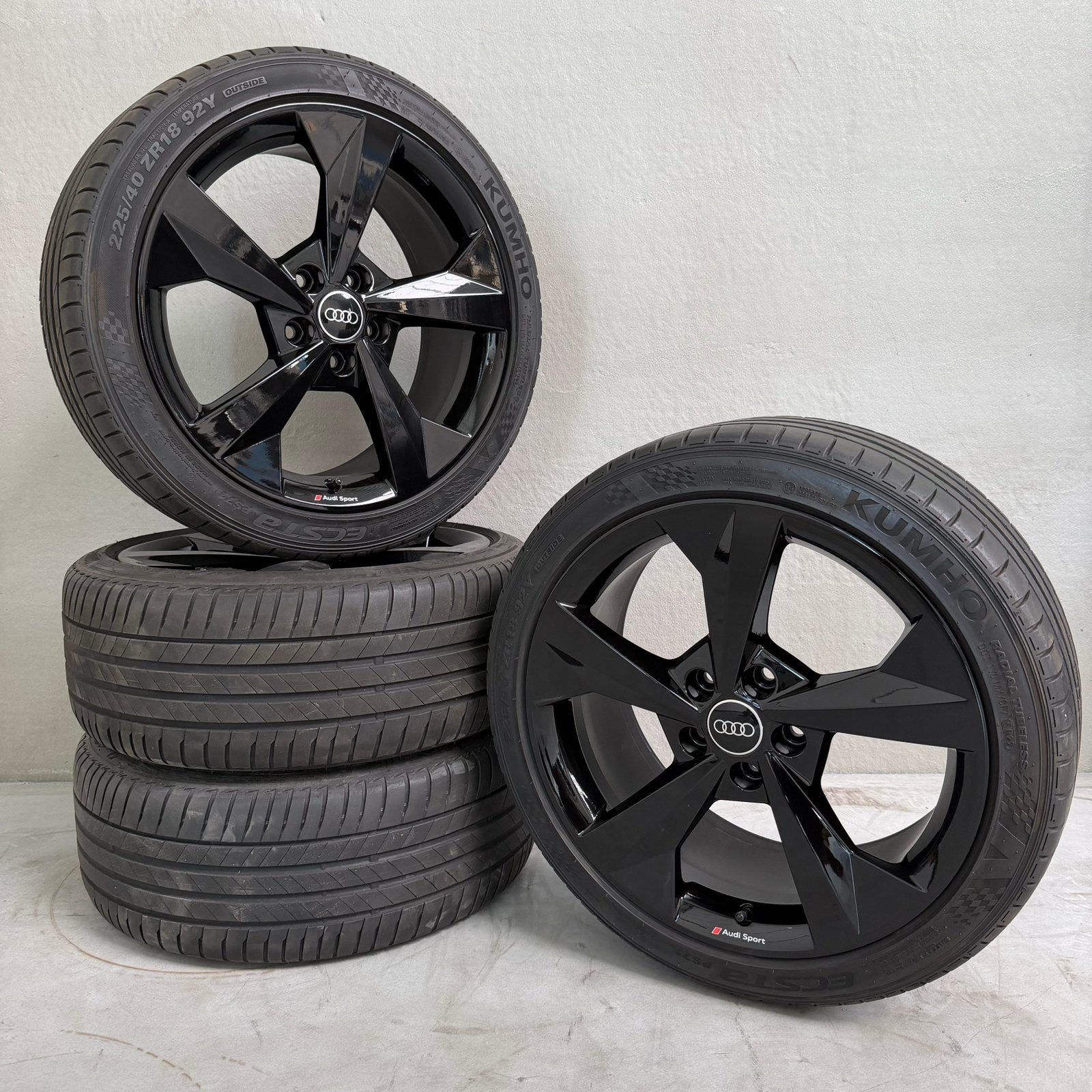 ☀️18 inch Origineel Audi A3 S3 velgen met A merk zomerbanden