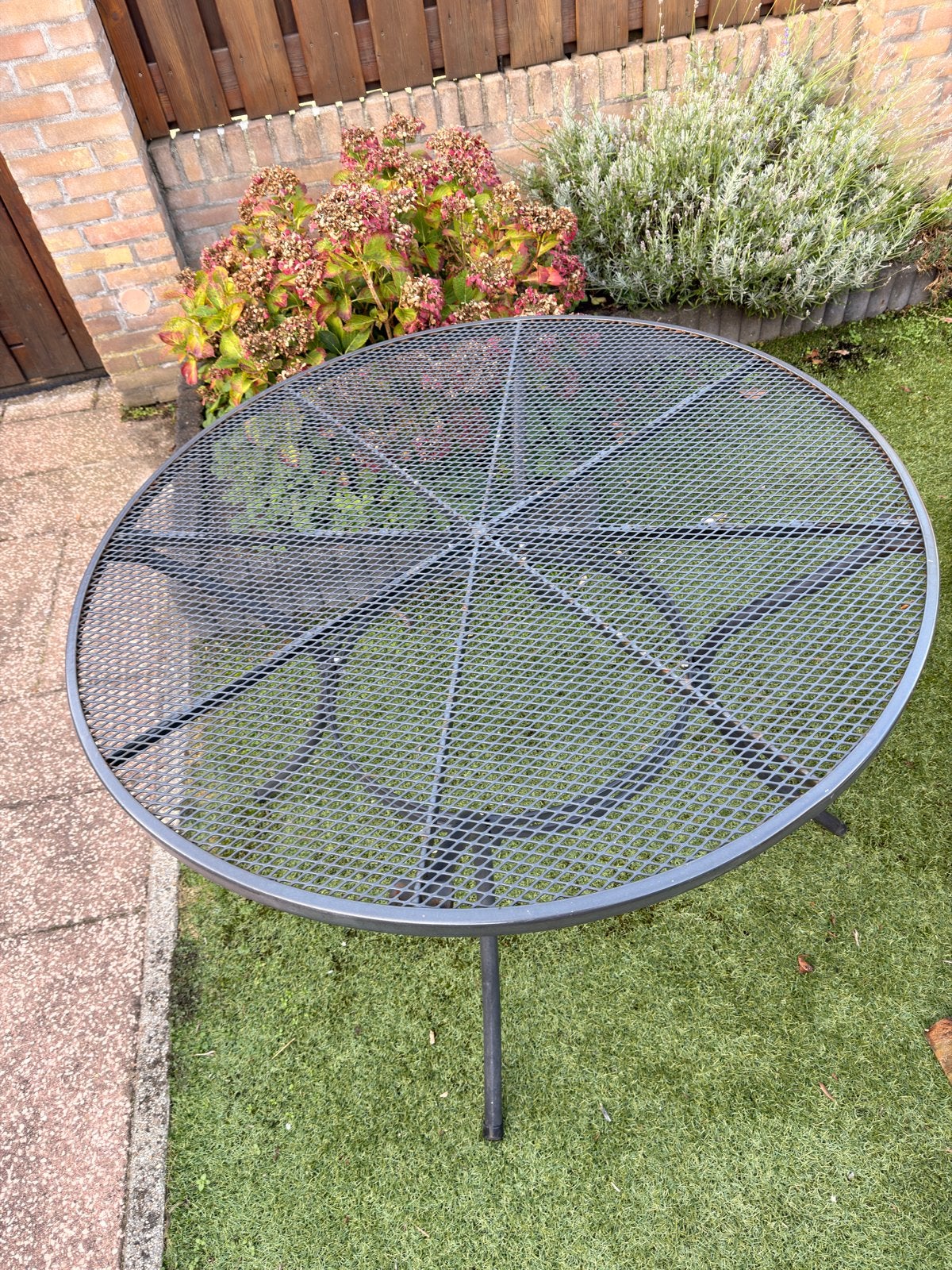 Ronde metalen tuintafel - 110 cm, Ophalen, Zo goed als nieuw, Rond, Metaal