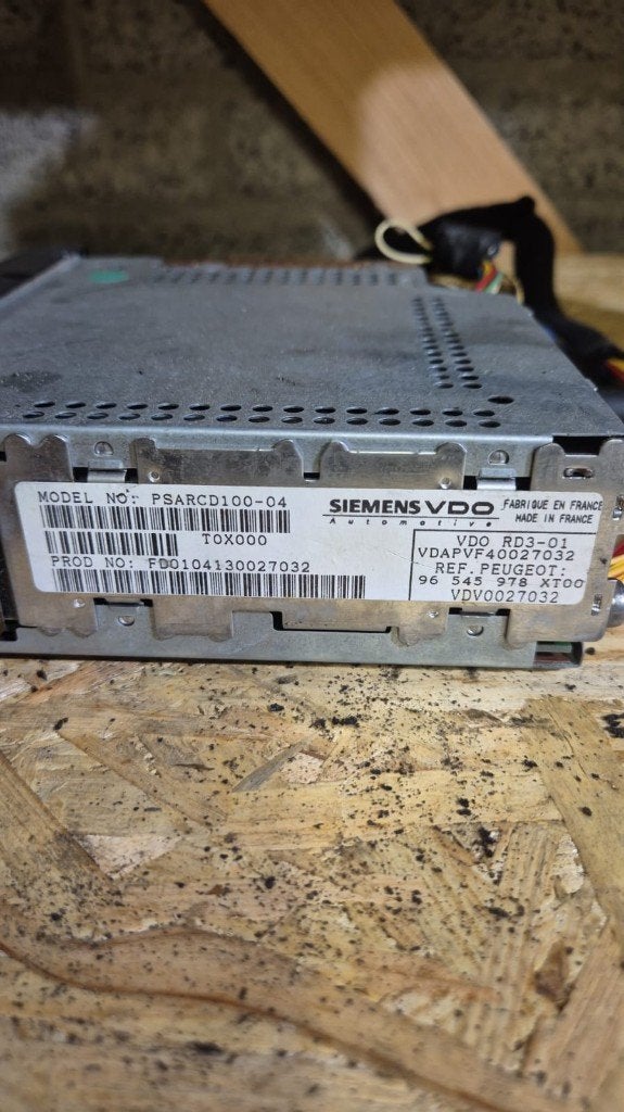 Autoradio RD3 (Siemens VDO) voor Peugeot 206 1.4 (2004), Ophalen of Verzenden, Gebruikt