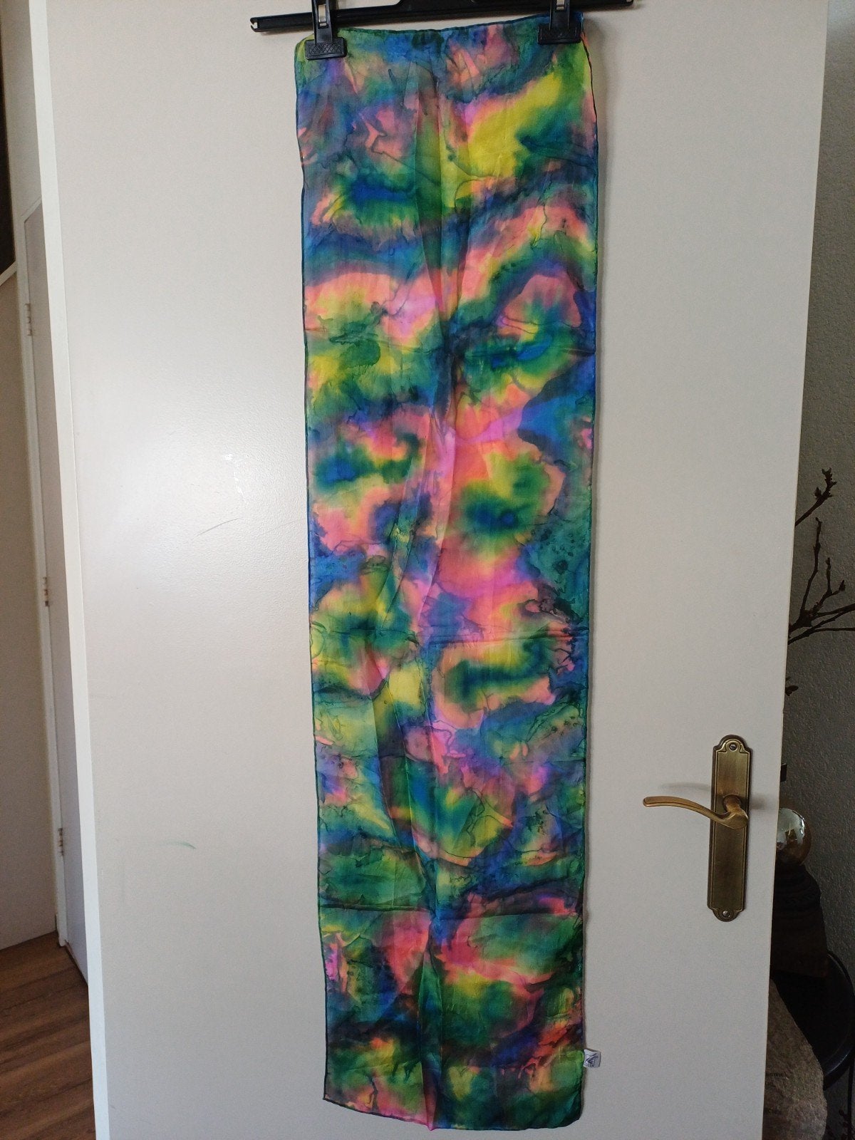 Kleurrijke zijden sjaal - 124 x 34 cm, Ophalen of Verzenden, Zo goed als nieuw, Sjaal, Maat 36 (S)