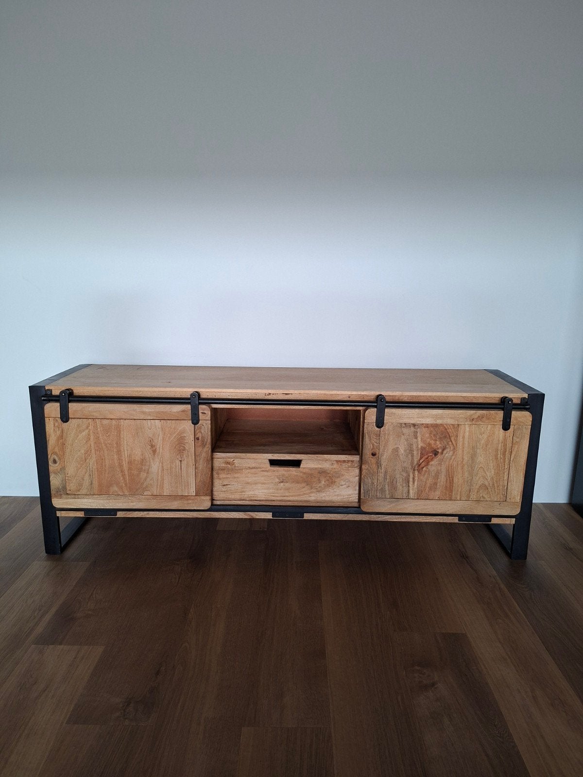 Stijlvol TV-meubel met schuifdeuren - 158x40x56cm, Ophalen