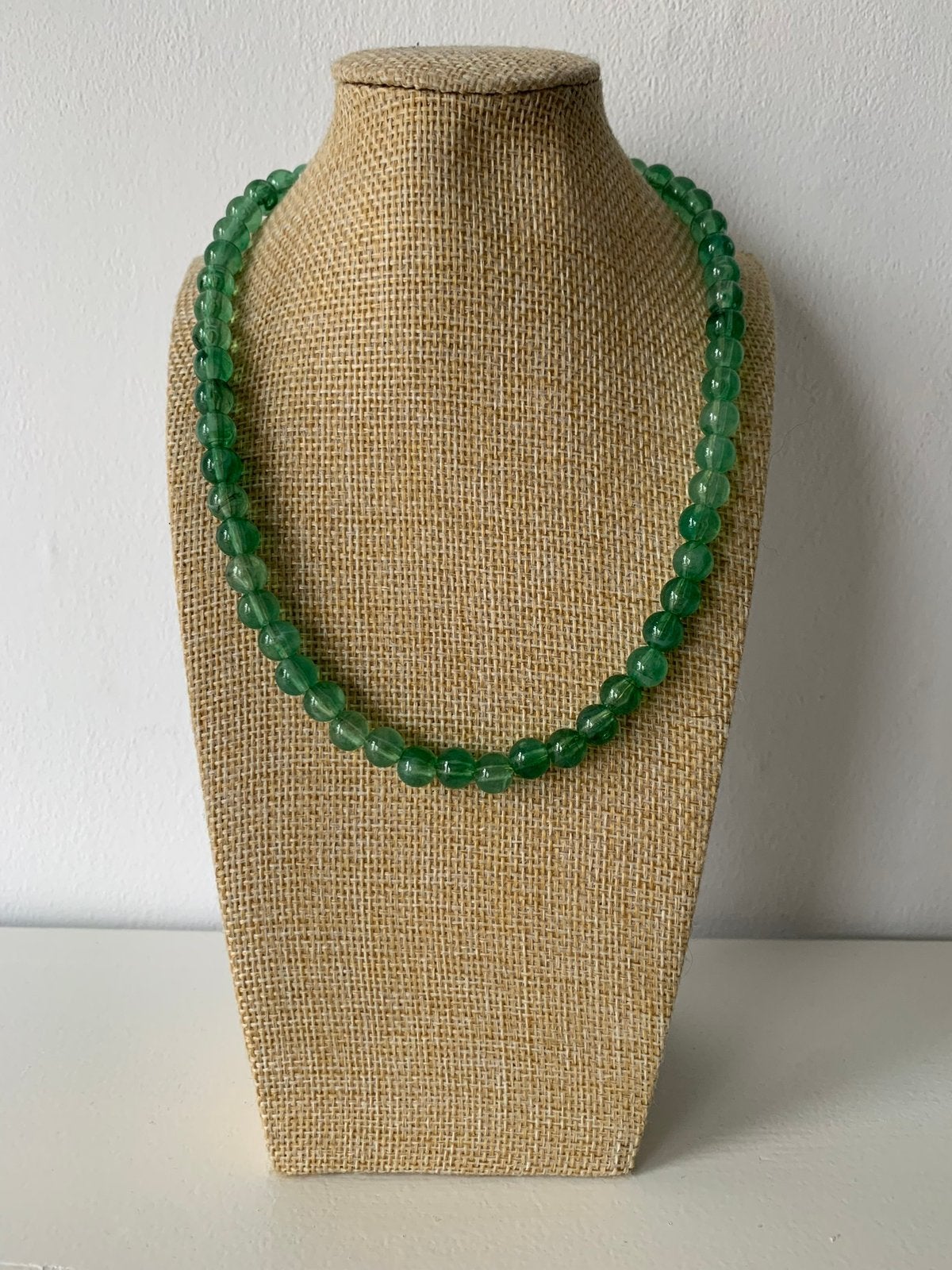 Korte ketting donkergroen, Ophalen of Verzenden, Nieuw, Groen, Overige materialen