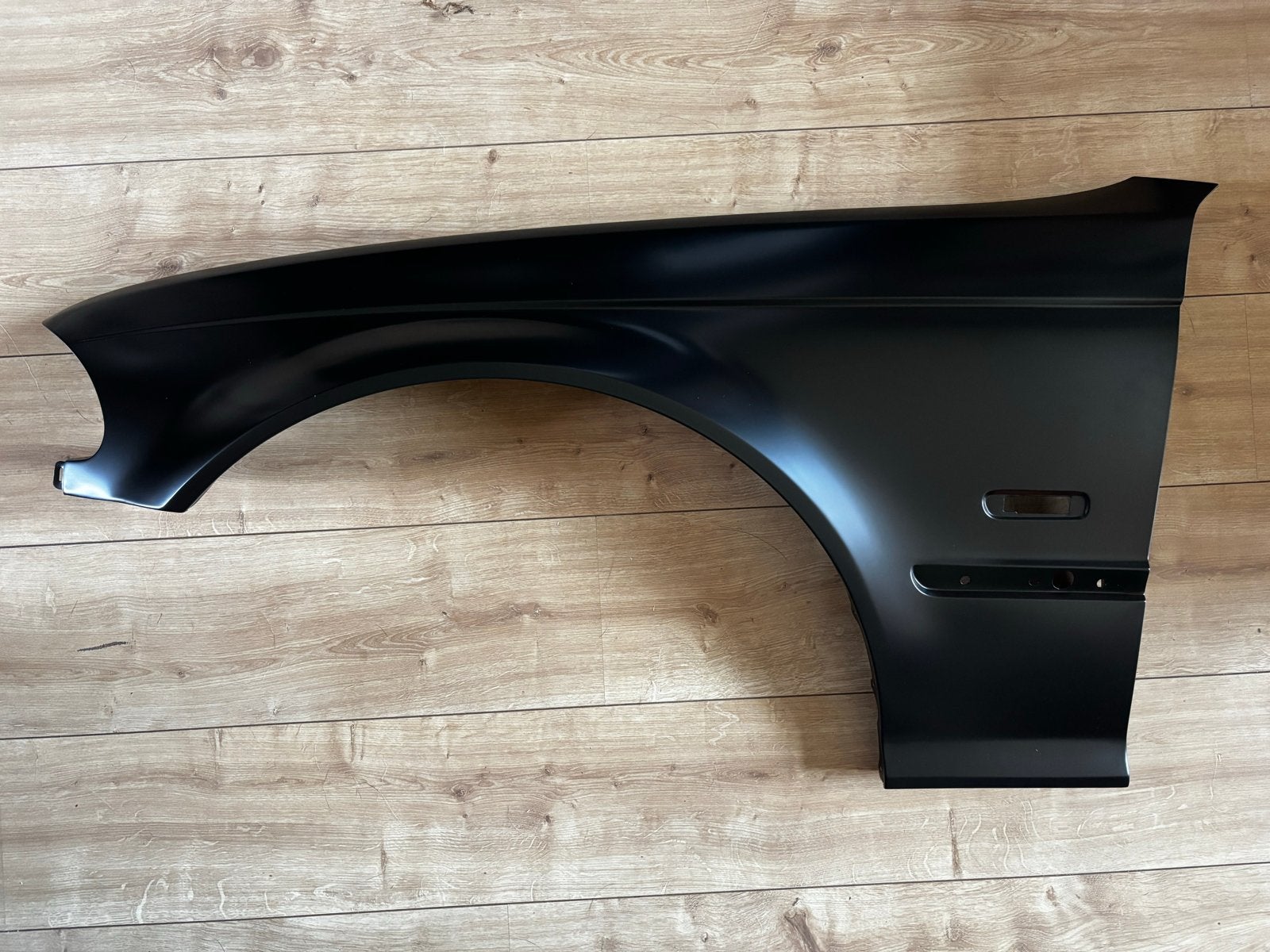 BMW E46 316i Spatbord Links Voorzijde Nieuw (Pre-facelift), Voor, Nieuw, Ophalen of Verzenden, Spatbord