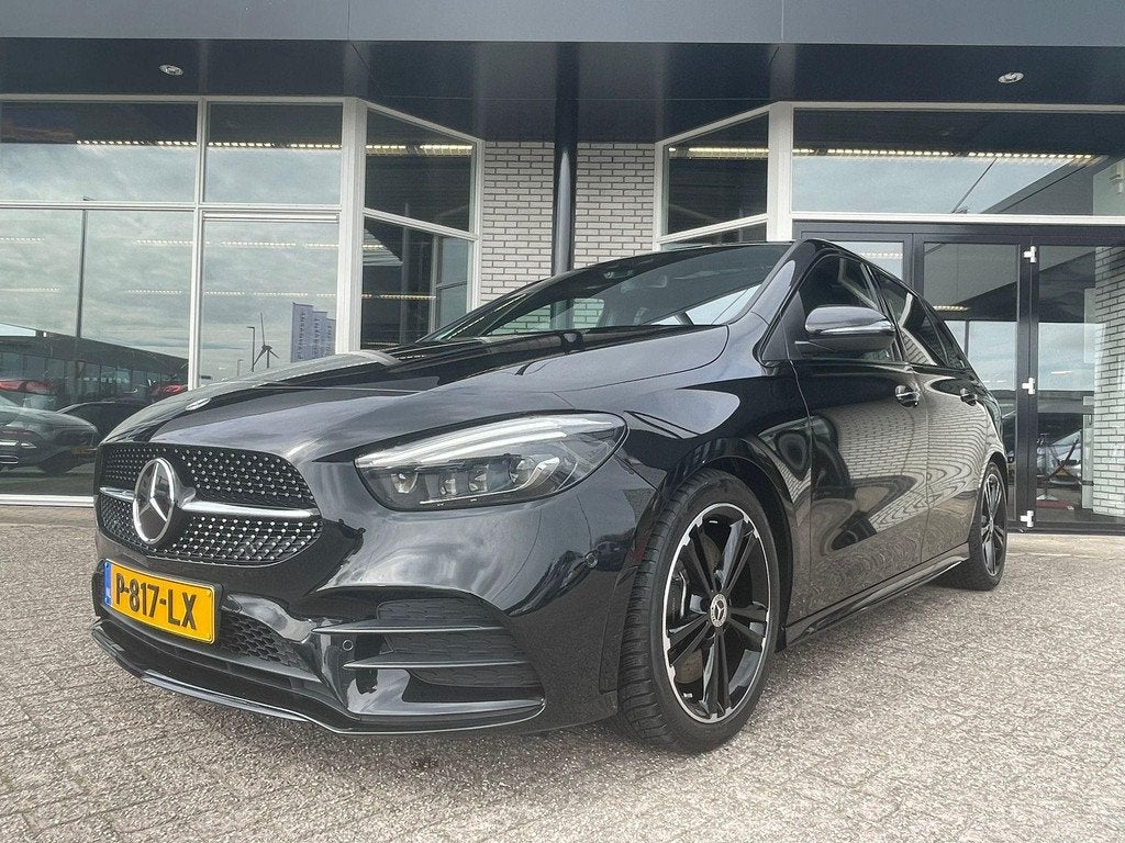 Mercedes-Benz B-klasse 250 4MATIC AMG Line, Automaat, 15 km/l, 4 cilinders, Leder en Stof