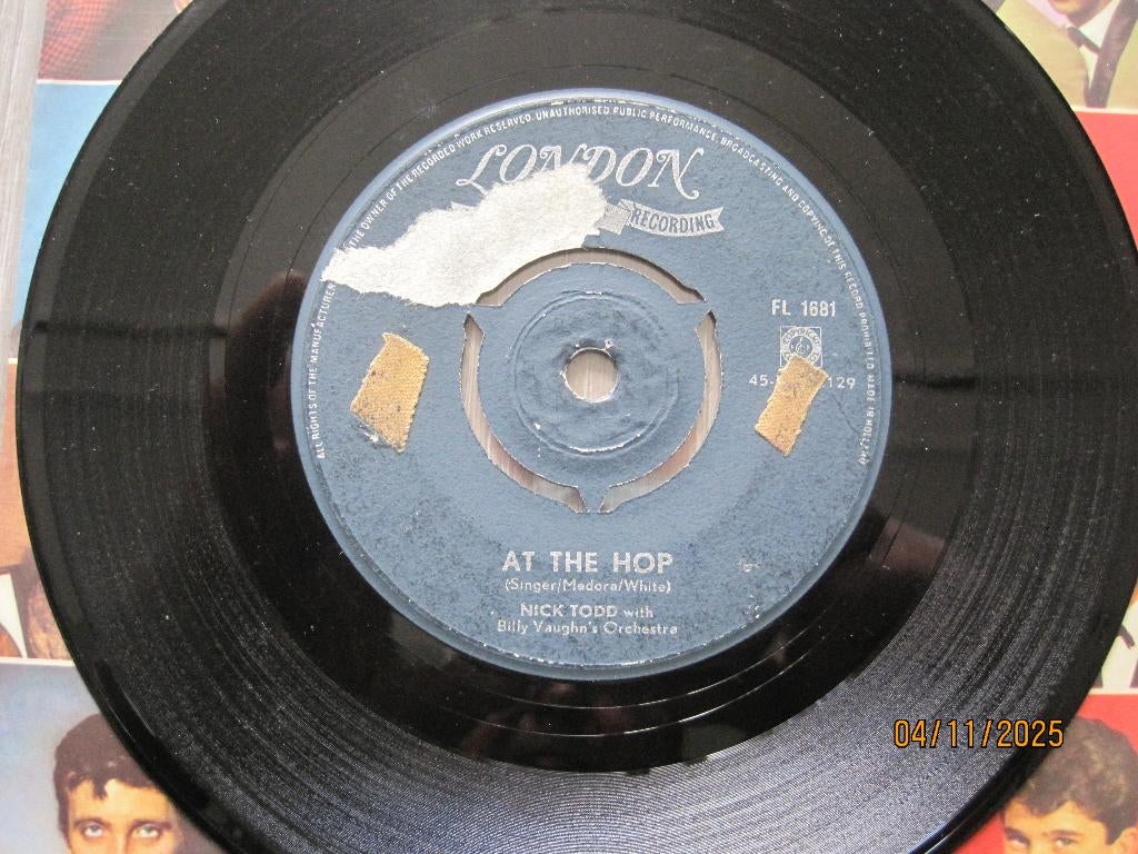 Nick Todd   -   At the hop, 7 inch, Single, Ophalen of Verzenden, Zo goed als nieuw