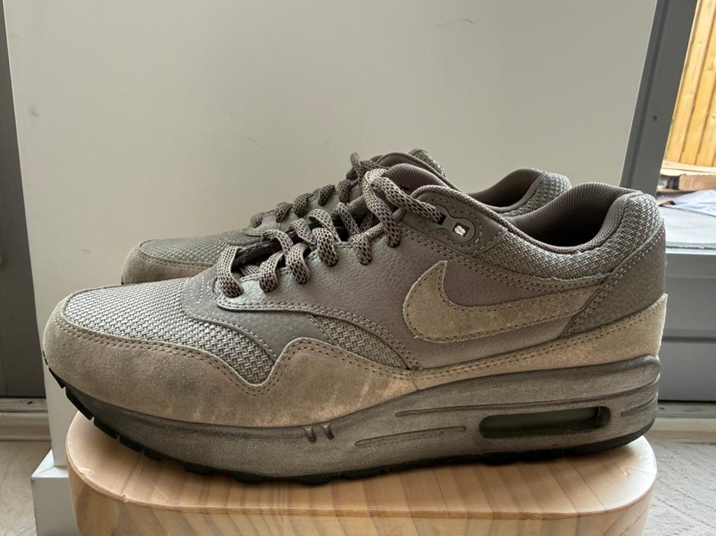 Nike Air Max 1 Premium “Iron Metallic” – maat 40, Ophalen of Verzenden, Zo goed als nieuw