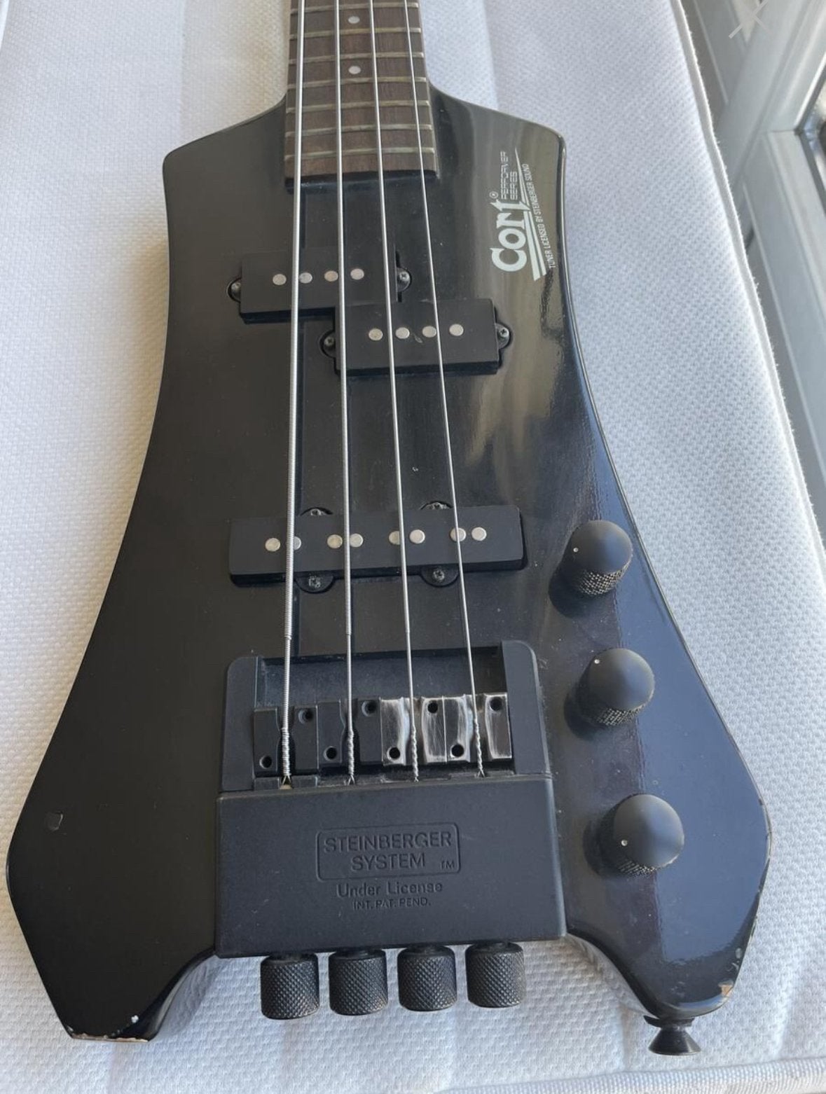 Bass Cort Headless Steinberger Copy, Ophalen of Verzenden, Gebruikt, Solid body, Overige merken