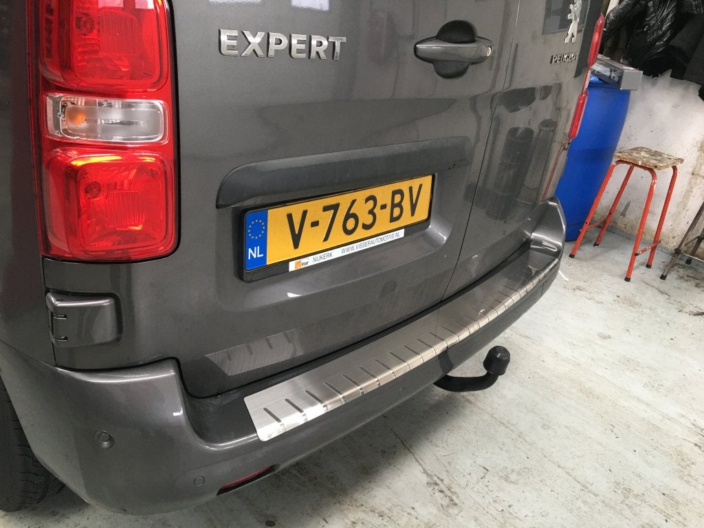 Peugeot Expert 4 Citroen Jumpy Toyota Proace Bumperplaat