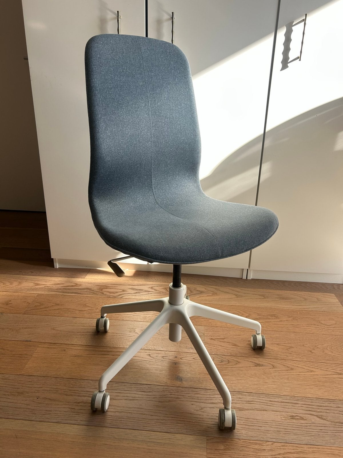 IKEA LÅNGFJÄLL Bureaustoel Gunnared blauw/wit, Ophalen, Zo goed als nieuw, Blauw, Bureaustoel