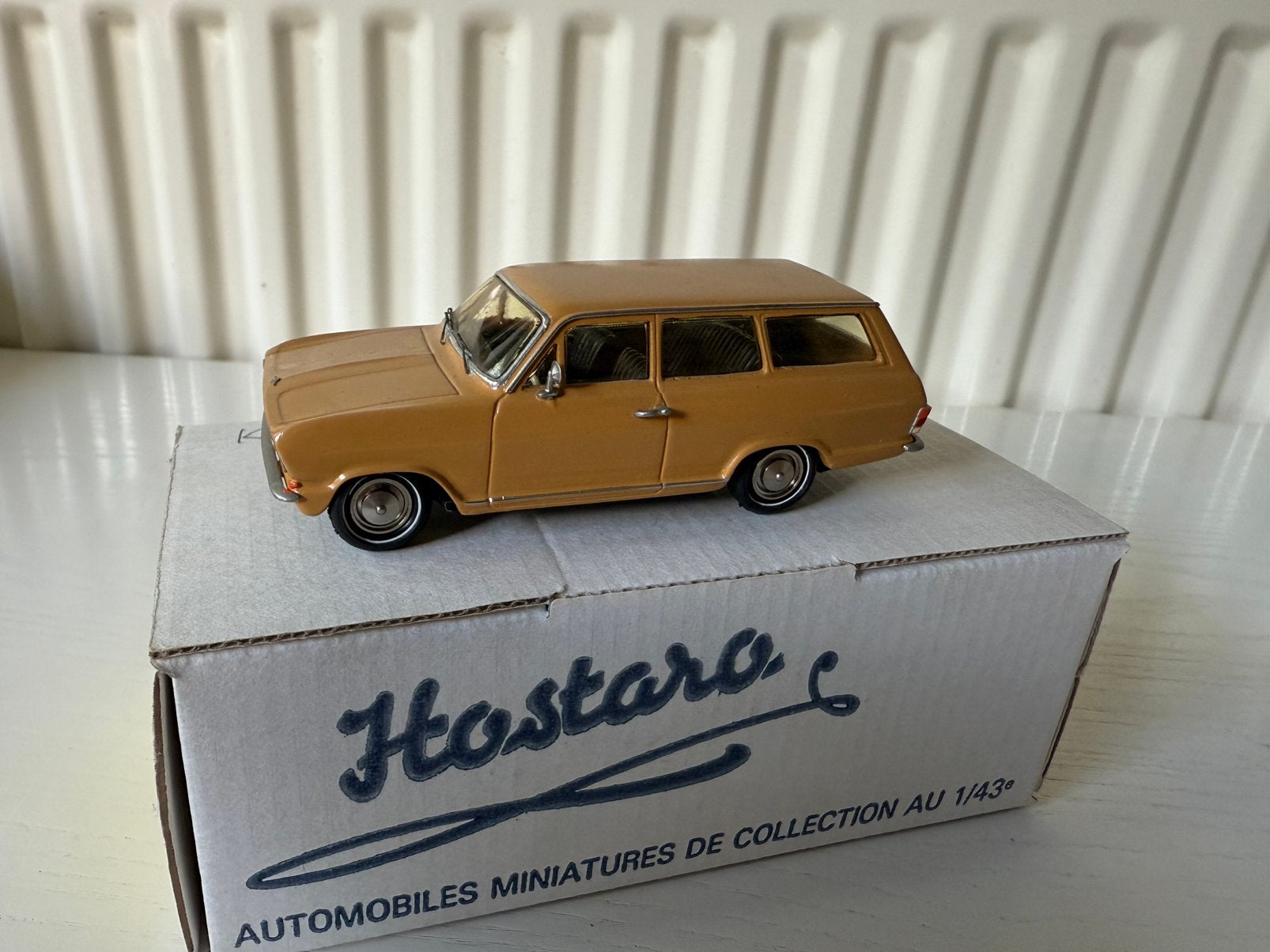 Opel Kadett B Caravan - Hostaro - schaal 1:43, Ophalen of Verzenden, Zo goed als nieuw, Auto, Overige merken