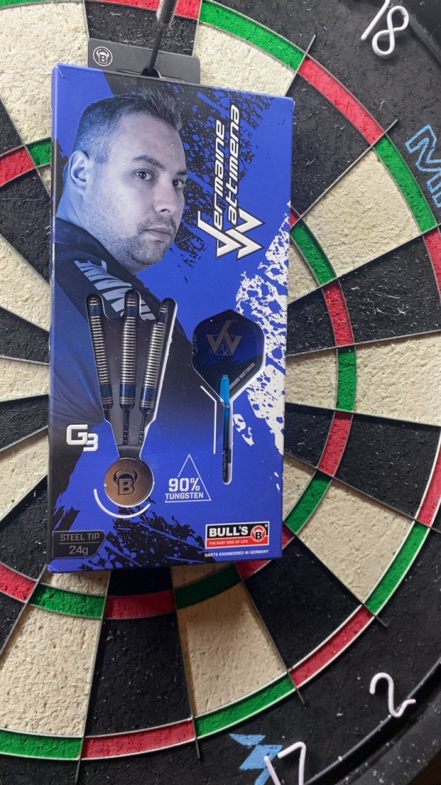 Mooie Jermaine Wattimena "The Machine Gun" dartpijlen, Ophalen of Verzenden, Zo goed als nieuw, Pijlen