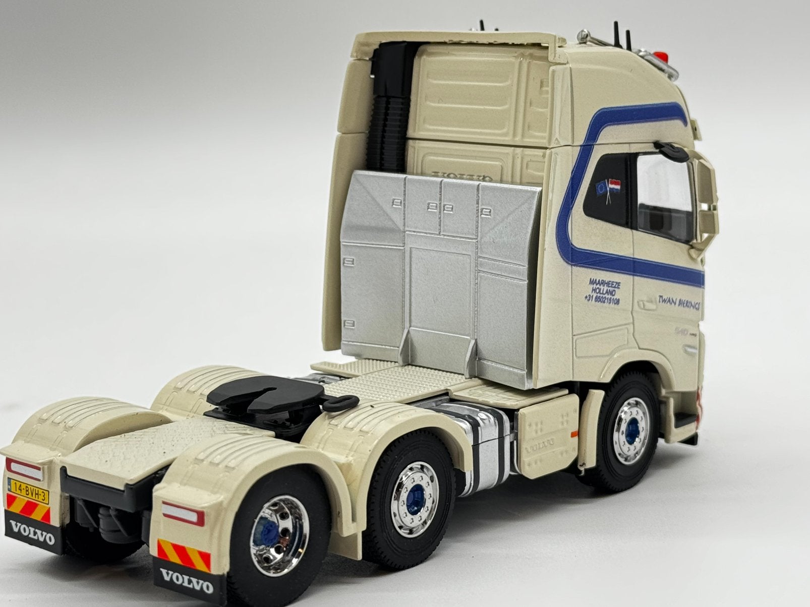 CAVALLINO VOLVO FH globetrotter BIERINGS, Overige merken, ., Nieuw, Ophalen of Verzenden