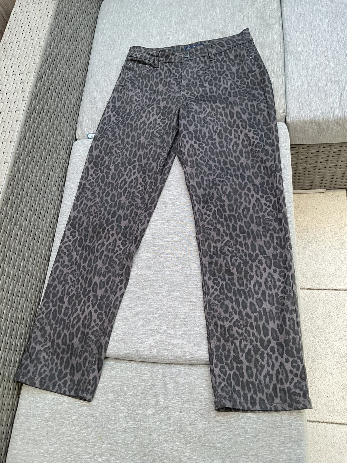 Red Button “Kim leopard” broek maat 38/32, Kleding | Dames, Maat 38/40 (M), Zwart, Ophalen of Verzenden, Zo goed als nieuw