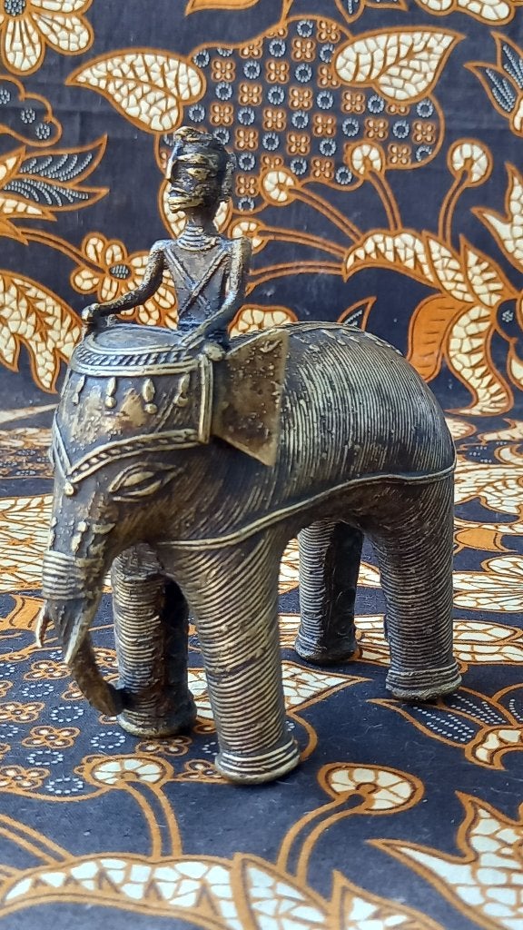 Olifant met berijder prachtig antiek brons uit India 13 cm., Antiek en Kunst, Handgemaakt, India, Ophalen of Verzenden, Brons