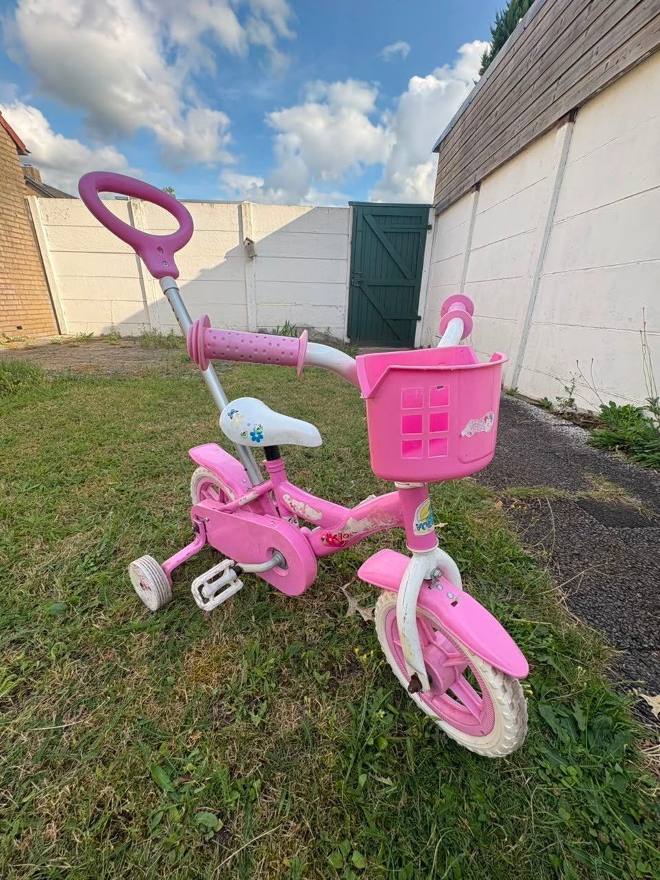 Roze kinderfiets met zijwieltjes en duwstang, Fietsen en Brommers, Terugtraprem, Zijwieltjes, Gebruikt, Onbekend