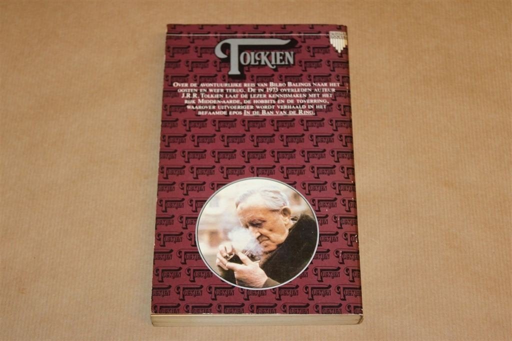 De Hobbit — Daarheen en Weer Terug, Tolkien 1986, Boeken, Ophalen of Verzenden, Gelezen