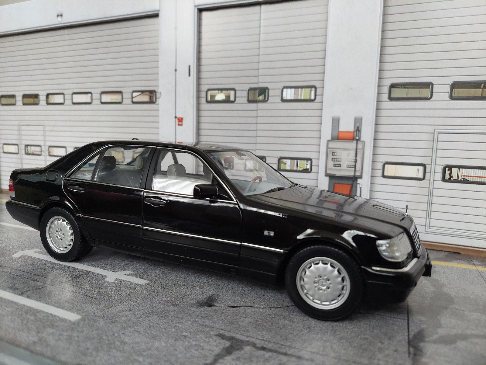 Mercedes S600 w140 v12 zwart norev. lezen!!, Hobby en Vrije tijd, Ophalen, Gebruikt, Auto, Norev