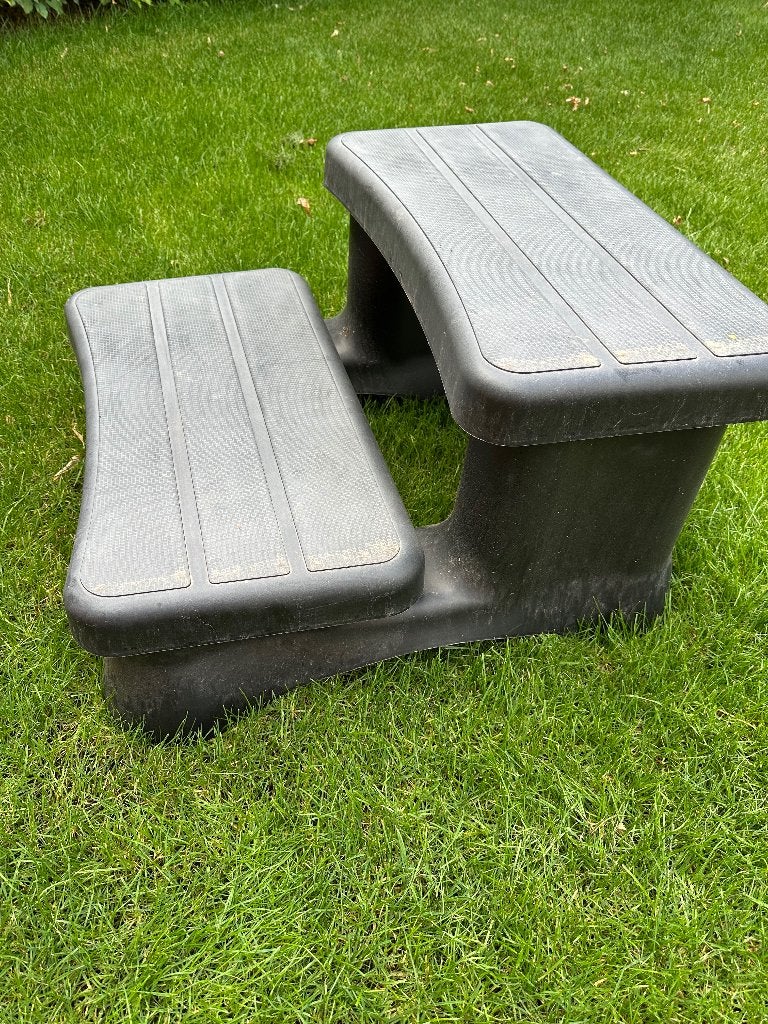 Trapje voor spa of jacuzzi, Ophalen, Zo goed als nieuw, Vast