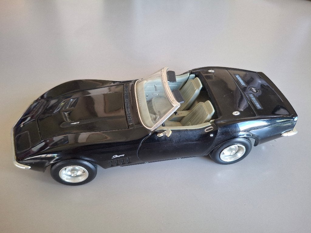 Corvette '69 miniatuur auto schaal 1/18, Hobby en Vrije tijd, Modelbouw | Auto's en Voertuigen, 1:50 of kleiner, Auto, Revell