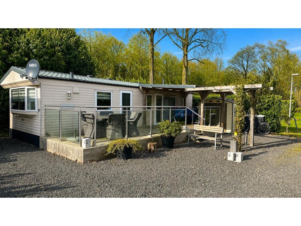 Chalet te koop met staanplaats Luttelgeest, Flevoland R#52R, Tot en met 4